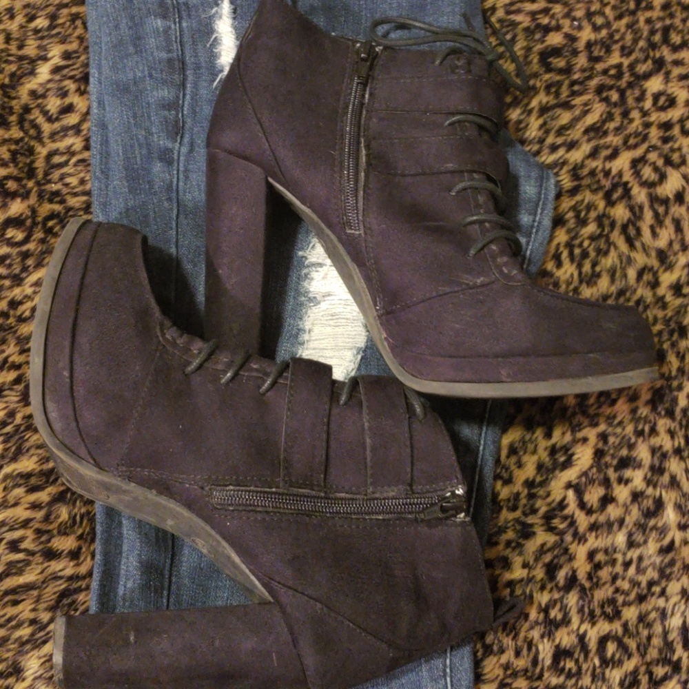 Mossimo  Black Buckle Suede Booties Sz 8.5 - Picture 7 of 12